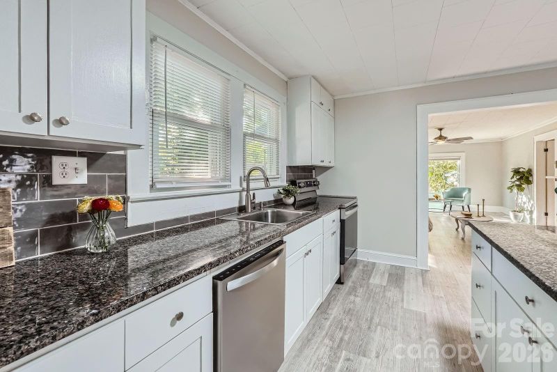 828 Richard Ave, Kannapolis, NC 28081