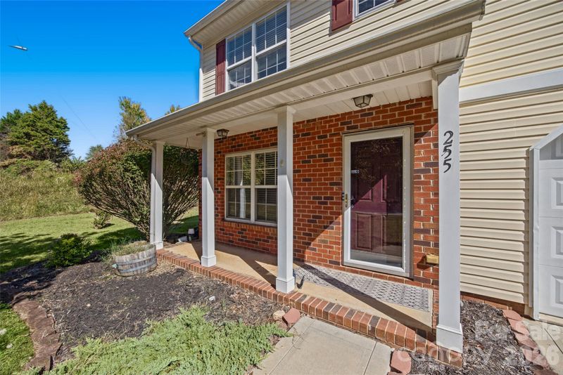 255 Evergreen Rd, Clover, SC 29710