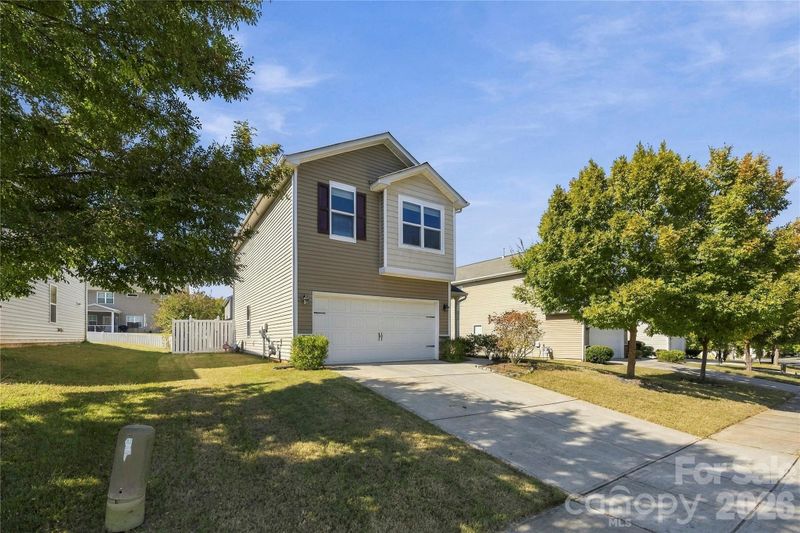 8724 Balsam Bay Rd, Charlotte, NC 28227