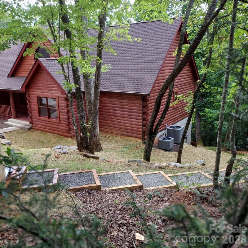 231 Bluebird Rd, Lake Lure, NC 28746