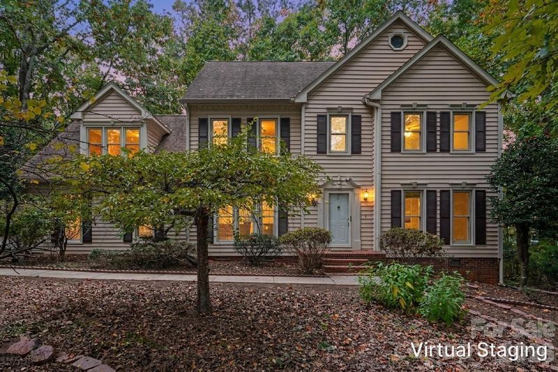 4608 Sarandon Ct, Charlotte, NC 28215