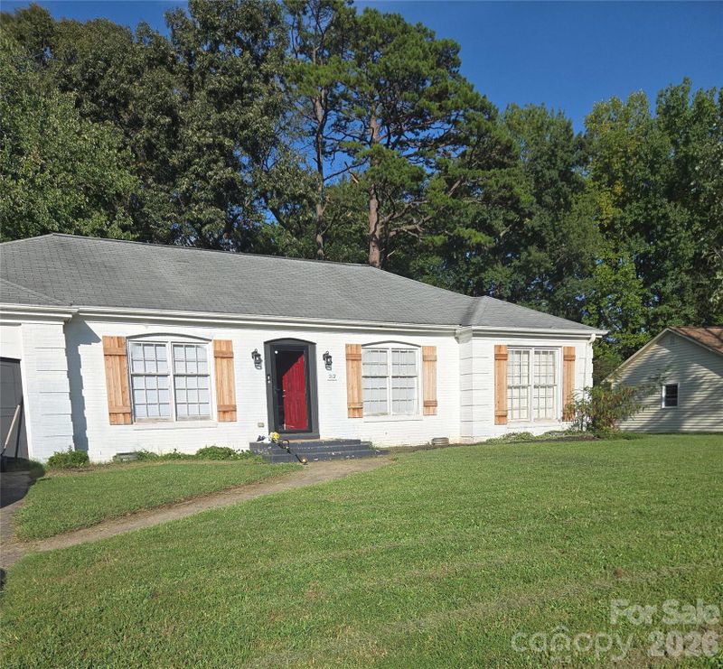212 Cedarwood Dr, Salisbury, NC 28147