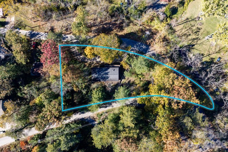 31 Arco Rd, Asheville, NC 28805