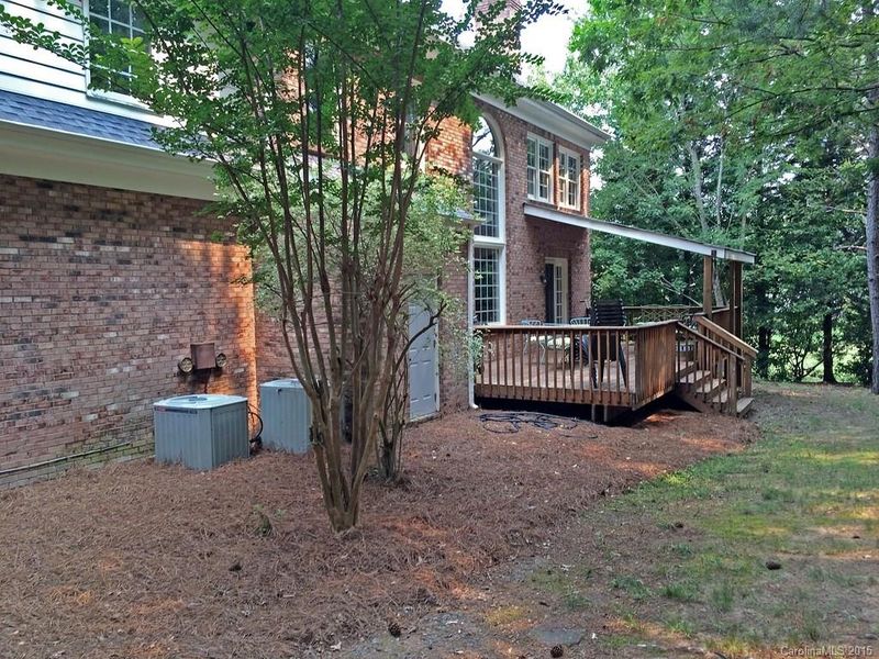 2911 Seton Dr, Matthews, NC 28105