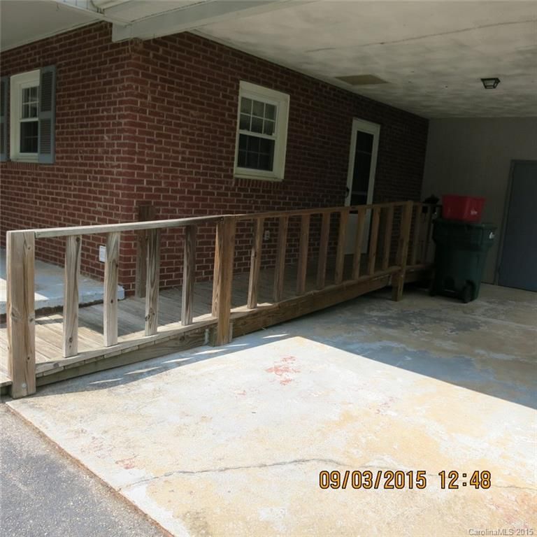 1203 E H St, Newton, NC 28658