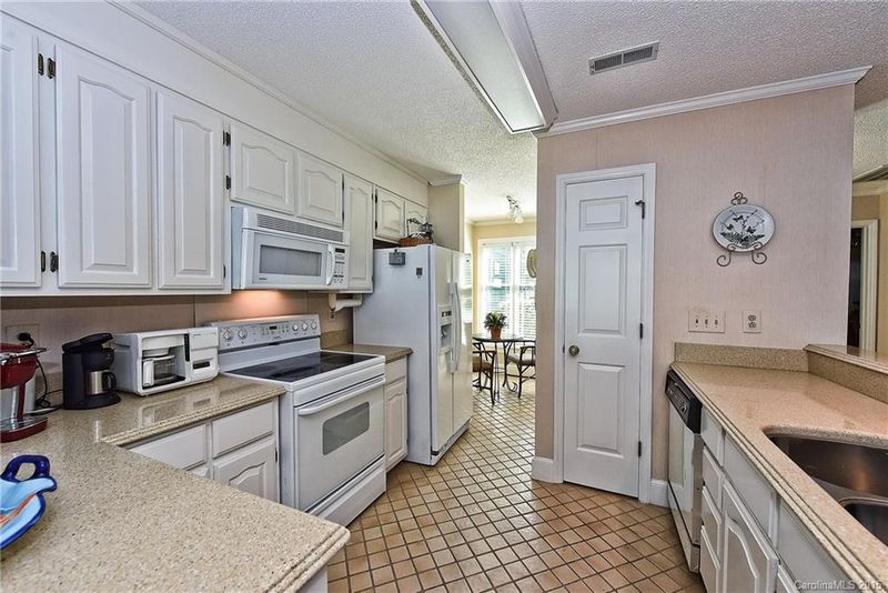 412 Northwest Dr #412, Davidson, NC 28036