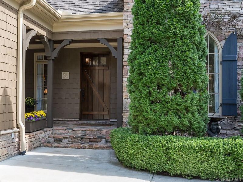 2221 Vauxhall Ct, Charlotte, NC 28226