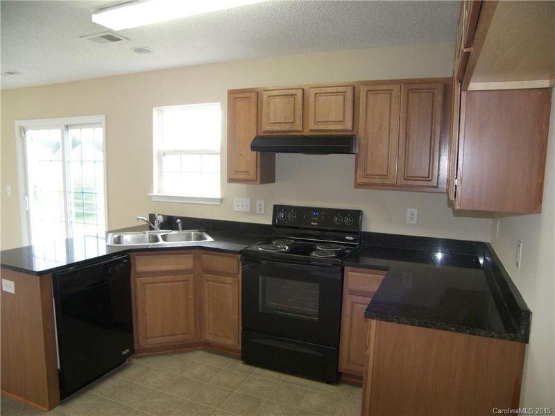 403 Glencroft Dr, Wingate, NC 28174