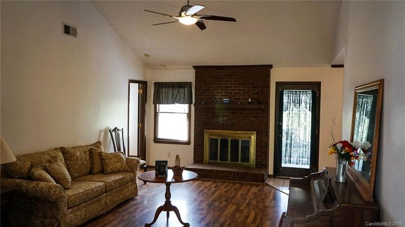 4109 Steele Oaks Dr, Charlotte, NC 28273