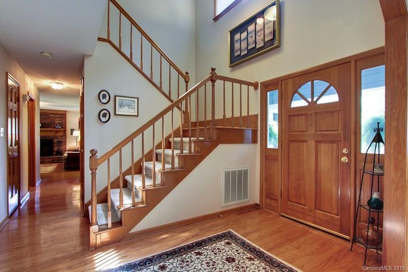 110 Medallion Ct, Gastonia, NC 28056