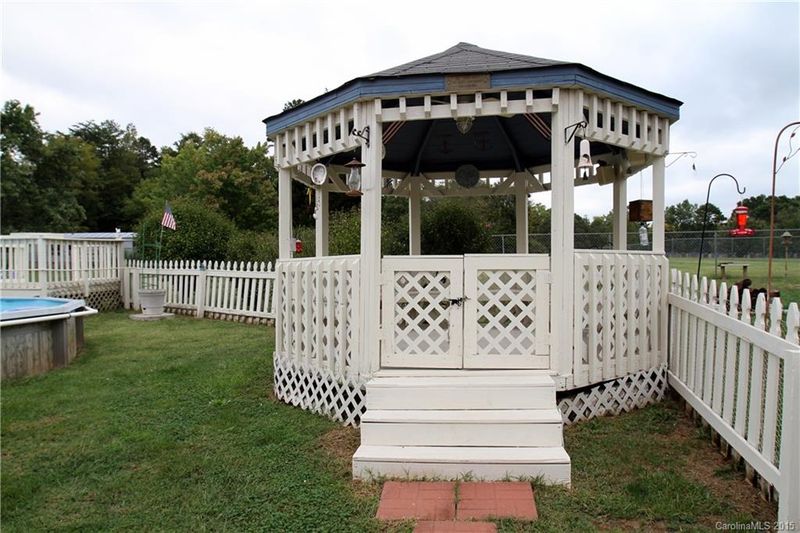 5448 Irish Potato Rd, Kannapolis, NC 28083