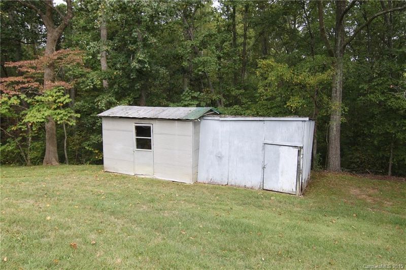 228 Hickory Hill Ln, Stanley, NC 28164