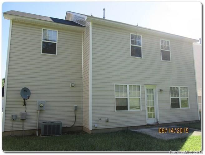 817 Raindrops Rd, Gastonia, NC 28054