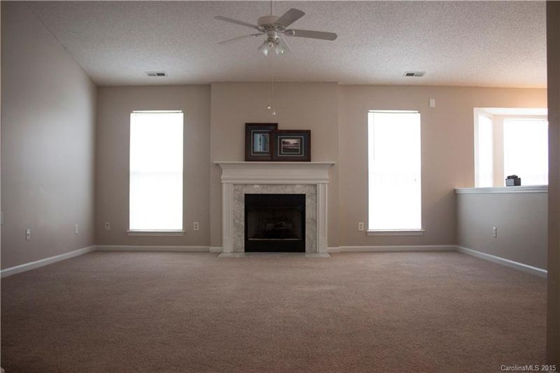 120 Clairwood Dr, Mount Holly, NC 28120