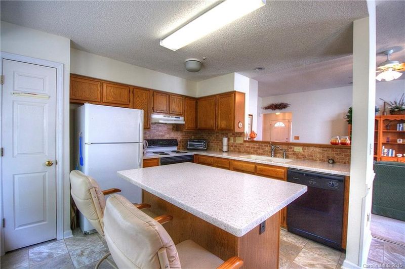12014 Dolomite Dr, Pineville, NC 28134