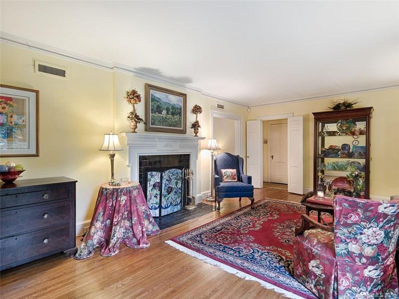 352 Tranquil Ave #16, Charlotte, NC 28209