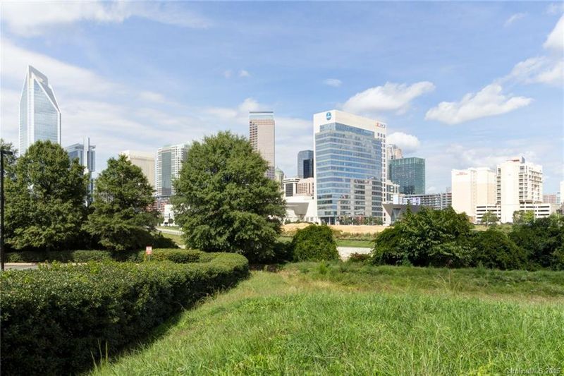 811 Morehead St E #1, Charlotte, NC 28202