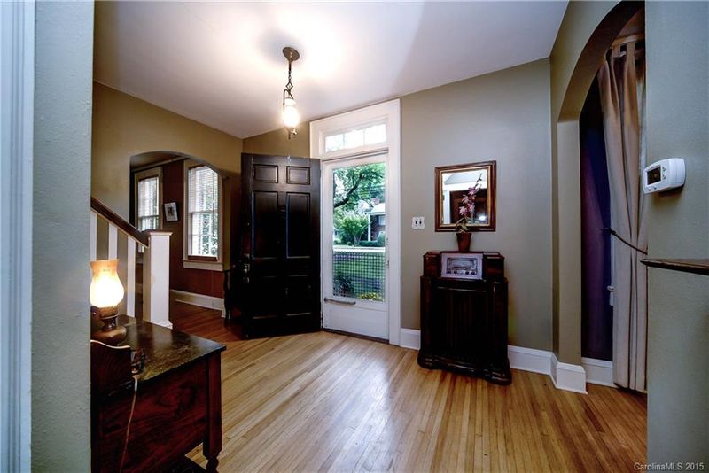 612 N Main St, Davidson, NC 28036