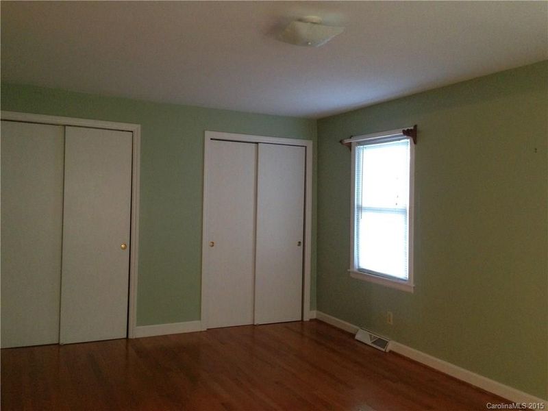 409 Charlotte St, Alexis, NC 28006