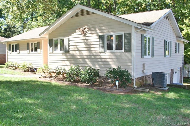 7935 Rainbow Dr, Charlotte, NC 28227