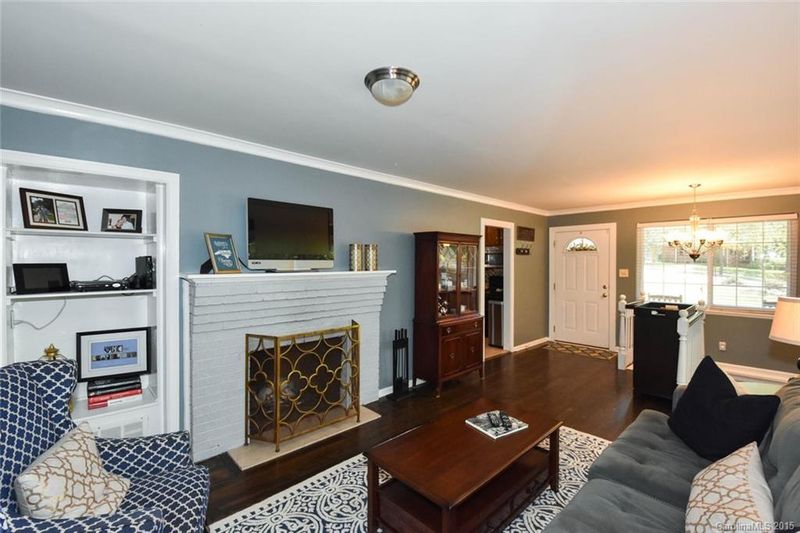 1401 Seneca Pl, Charlotte, NC 28209