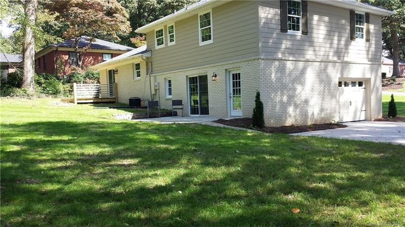 723 Larkhall Ln, Charlotte, NC 28211