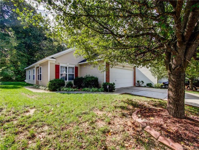 8422 Wallace Glen Dr, Charlotte, NC 28212
