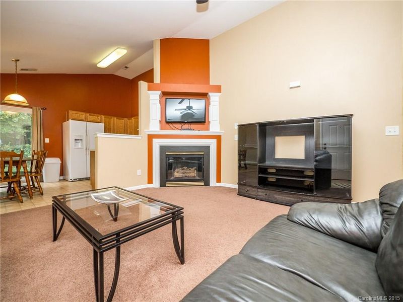8422 Wallace Glen Dr, Charlotte, NC 28212