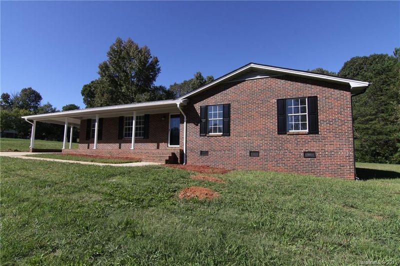 3620 Driftwood Dr, Gastonia, NC 28056