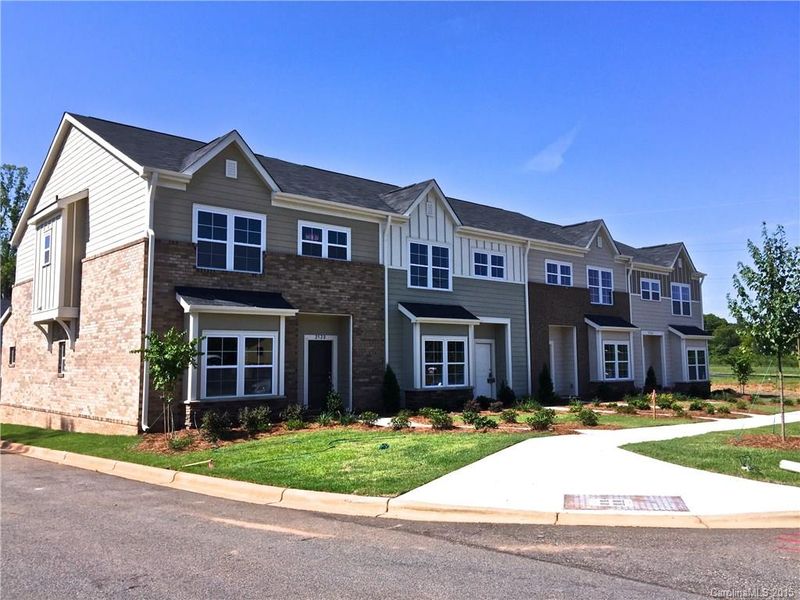 2518 Gallery Dr #17, Denver, NC 28037
