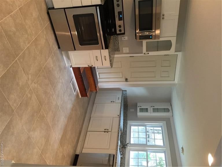 5608 Oak Dr, Charlotte, NC 28214