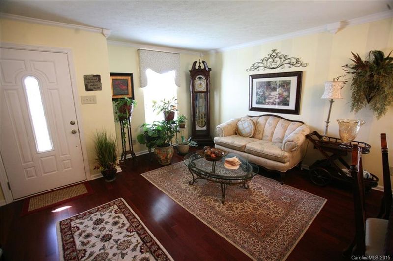 1506 Matthew Allen Cir, Kannapolis, NC 28081