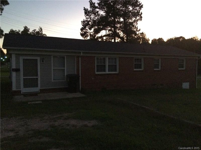 401 Sumter St, Clover, SC 29710