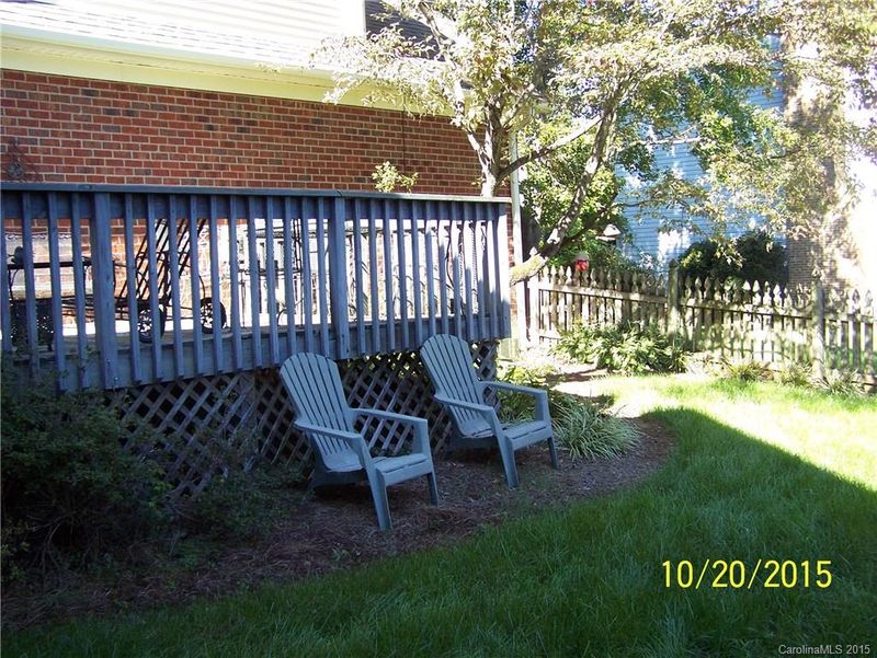 1524 Derby Downs Dr, Gastonia, NC 28056