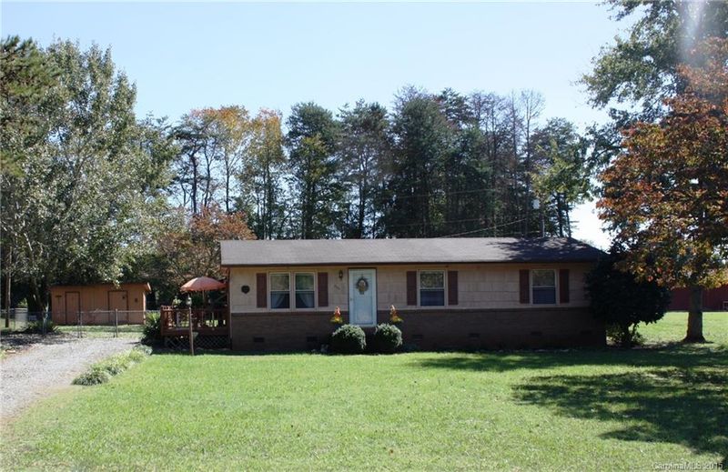 266 Sunny Hill Dr, Lincolnton, NC 28092