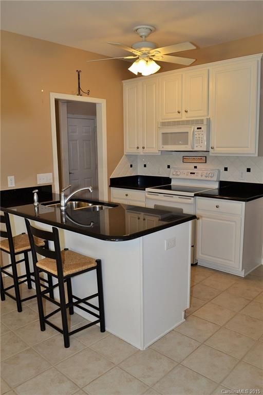 9012 Gander Dr, Charlotte, NC 28277