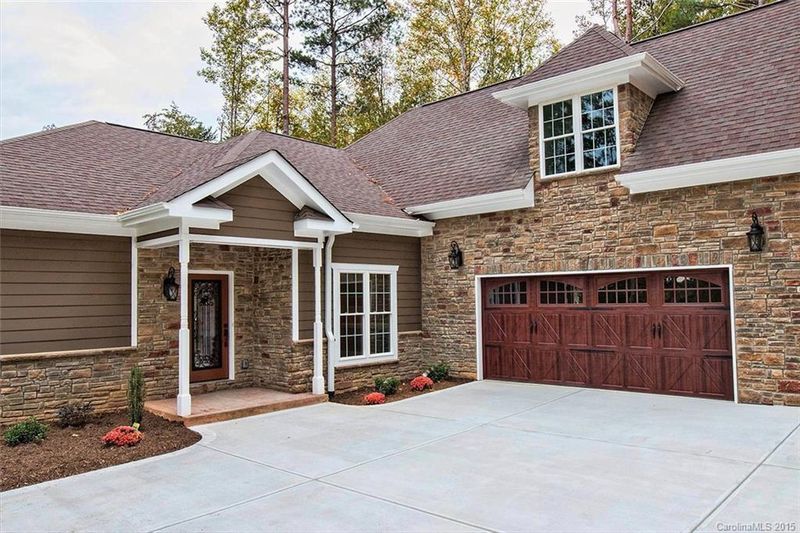 200 Apache Rd #13, Troutman, NC 28166