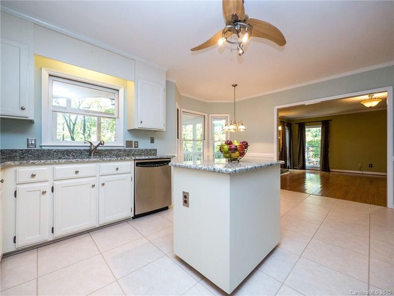 9306 Hanover South Trl, Charlotte, NC 28210