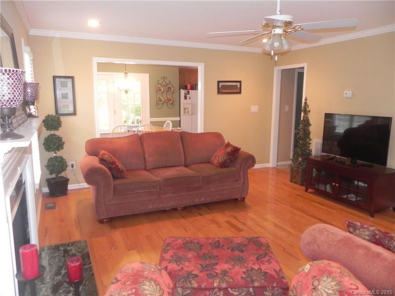 1705 Chesterfield Dr, Belmont, NC 28012
