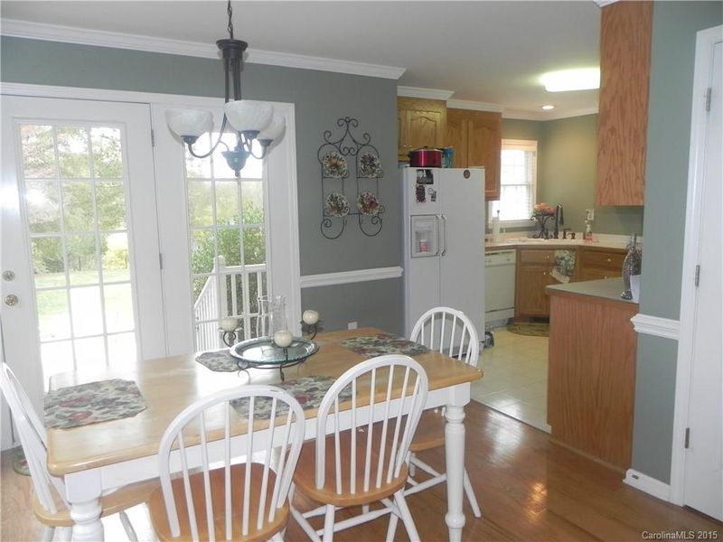 1705 Chesterfield Dr, Belmont, NC 28012