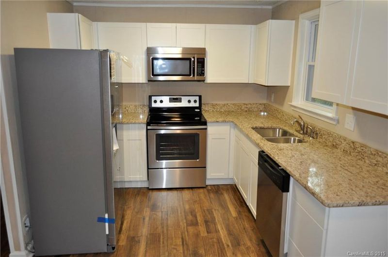 1420 Nottingham Rd, Kannapolis, NC 28081