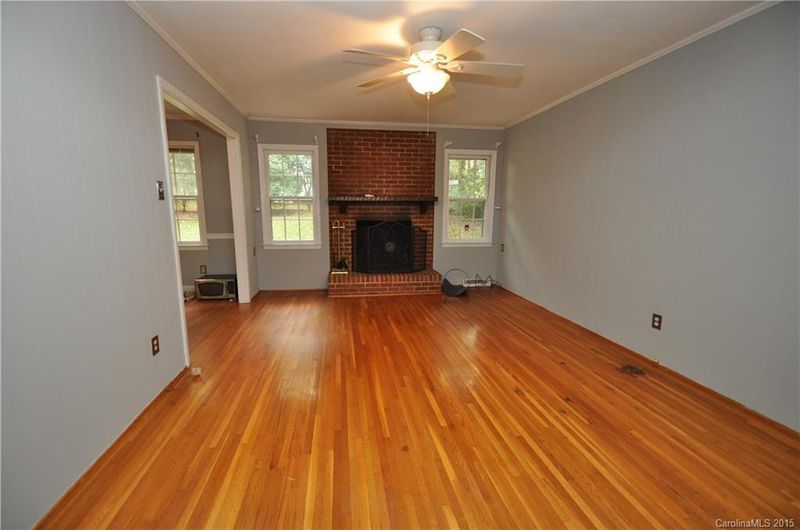 5821 Mcnair Rd, Charlotte, NC 28212
