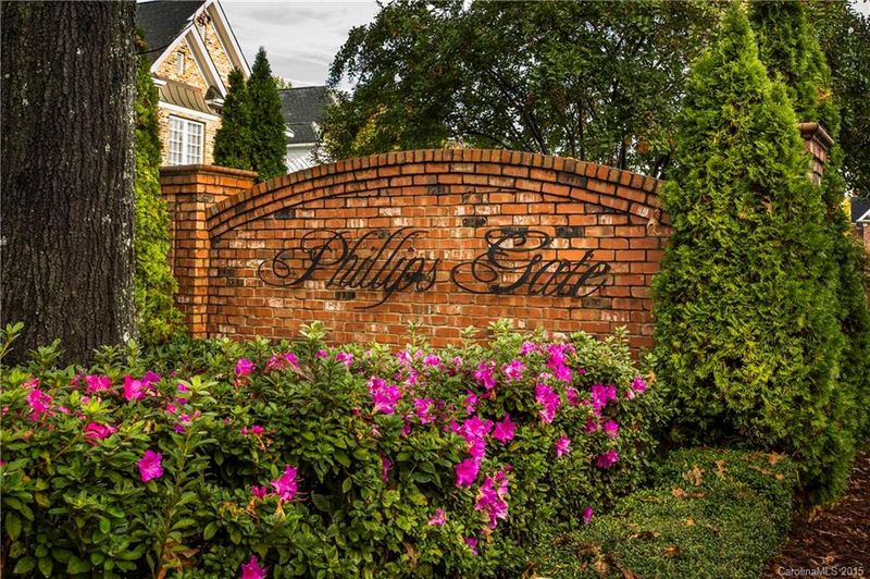 2715 Phillips Gate Dr #14, Charlotte, NC 28210