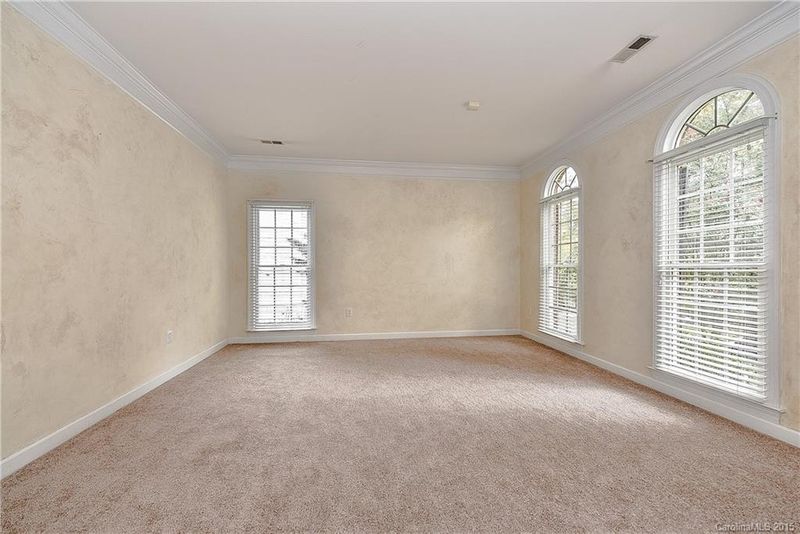 6541 Moonlight Ln, Charlotte, NC 28269