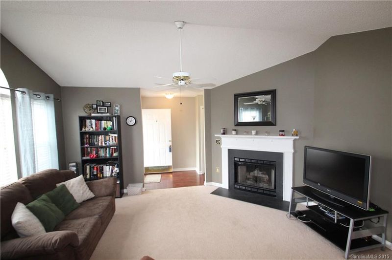 1038 Braxton Dr, Concord, NC 28025