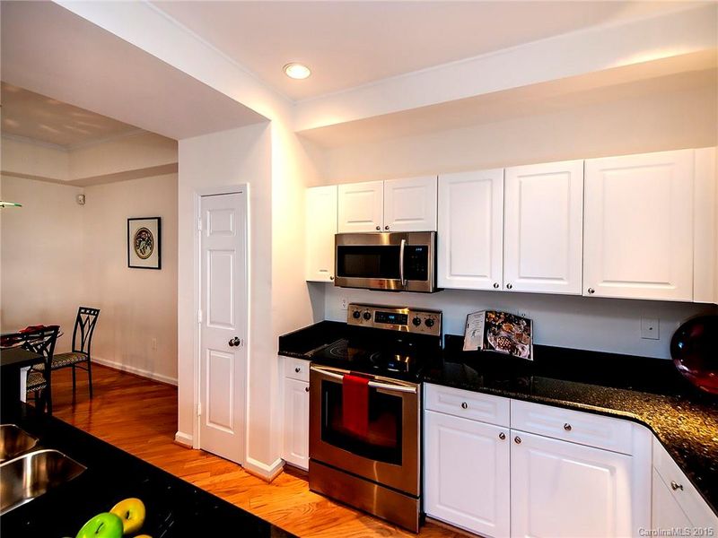 405 W 7th St #504, Charlotte, NC 28202