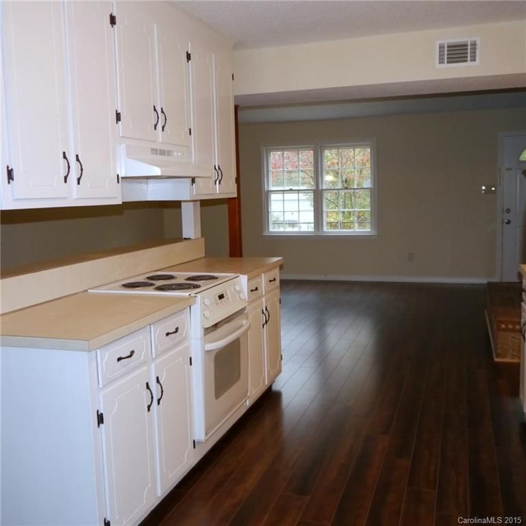 411 Catawba Cir, Matthews, NC 28104