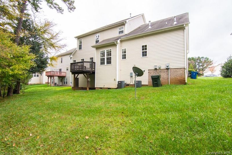 2719 Phillips Woods Ln, Matthews, NC 28105