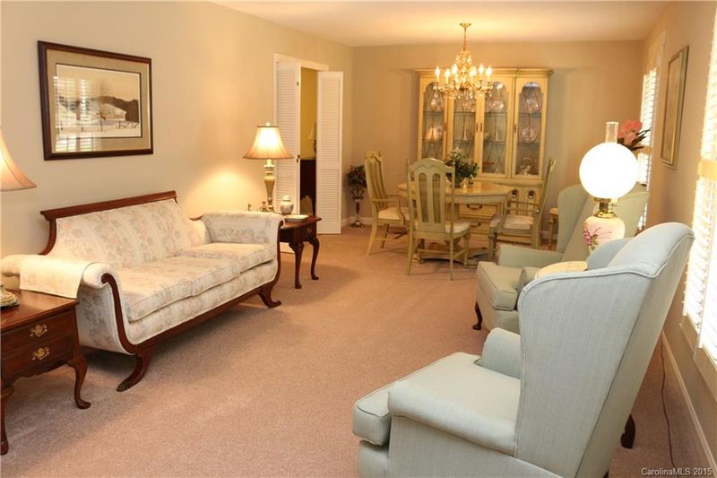 34 Ridenhour Ct, Concord, NC 28025