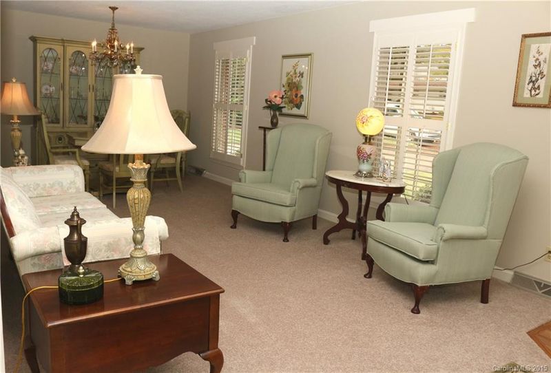 34 Ridenhour Ct, Concord, NC 28025